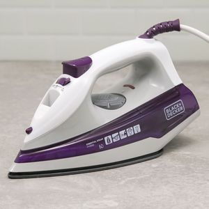 Ferro de Passar a Vapor Blackdecker com Spray Fx1000 Lilás