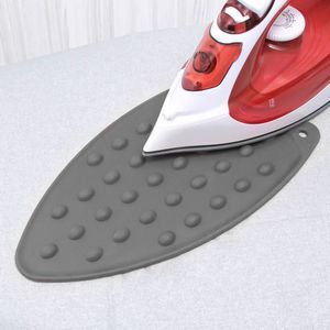 Suporte para Ferro de Passar Roupa em Silicone Cinza - Utility