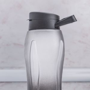 Garrafa Squeeze Flip Top 1,5l Degradê Preto - Bl Ud